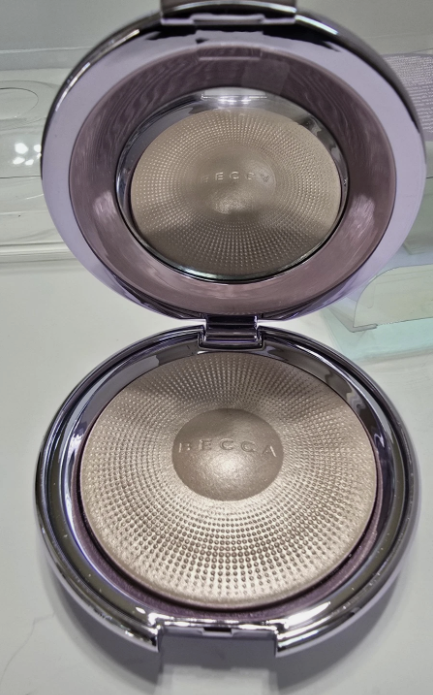 Becca Pearl Glow Luster Glow Powder PURE PEARL .32 fl. oz
