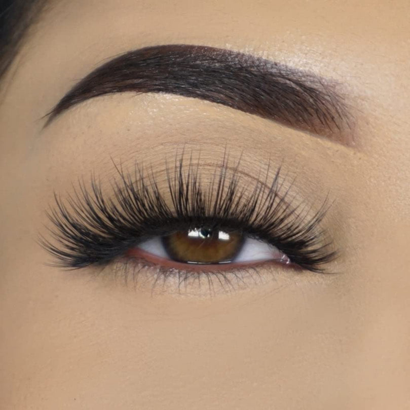 Lilly Lashes Premium Synthetic Lashes Atlanta, Fake Eyelashes Natural Look, Full Bodied Natural Look, False Lashes, Vegan Strip Lash, Reusable Up to 10 Wears, 15mm