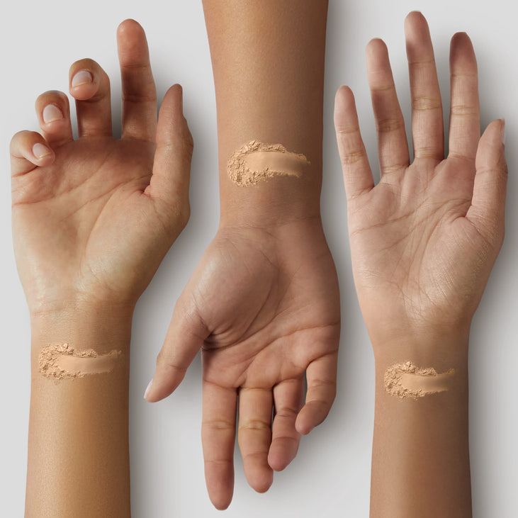 COVERGIRL Clean Matte Pressed Powder, 565 Tawny, 0.35 oz, Oil Control ,Shine Free Formula