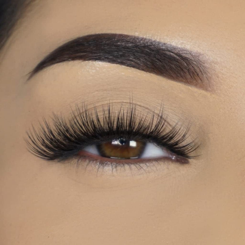 Lilly Lashes Premium Synthetic Lashes Boston, Fake Eyelashes Natural Look, Bold Full Bodied Natural Look, False Lashes, Vegan Strip Lash, Reusable Up to 10 Wears, 15mm