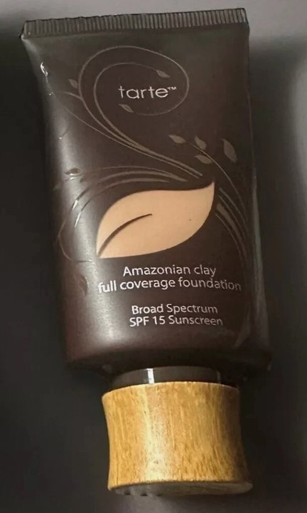Tarte Amazonian Clay 12-hour Foundation 27N Light-Medium Neutral